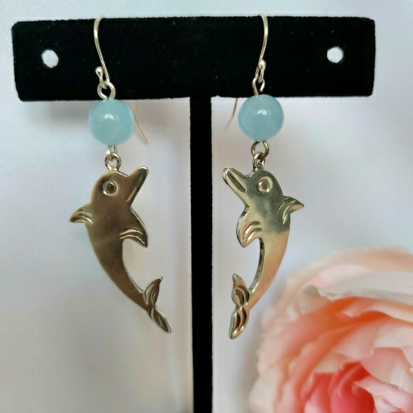 Cutie boho Sterling silver dolphin earrings. - Picture 2 of 6